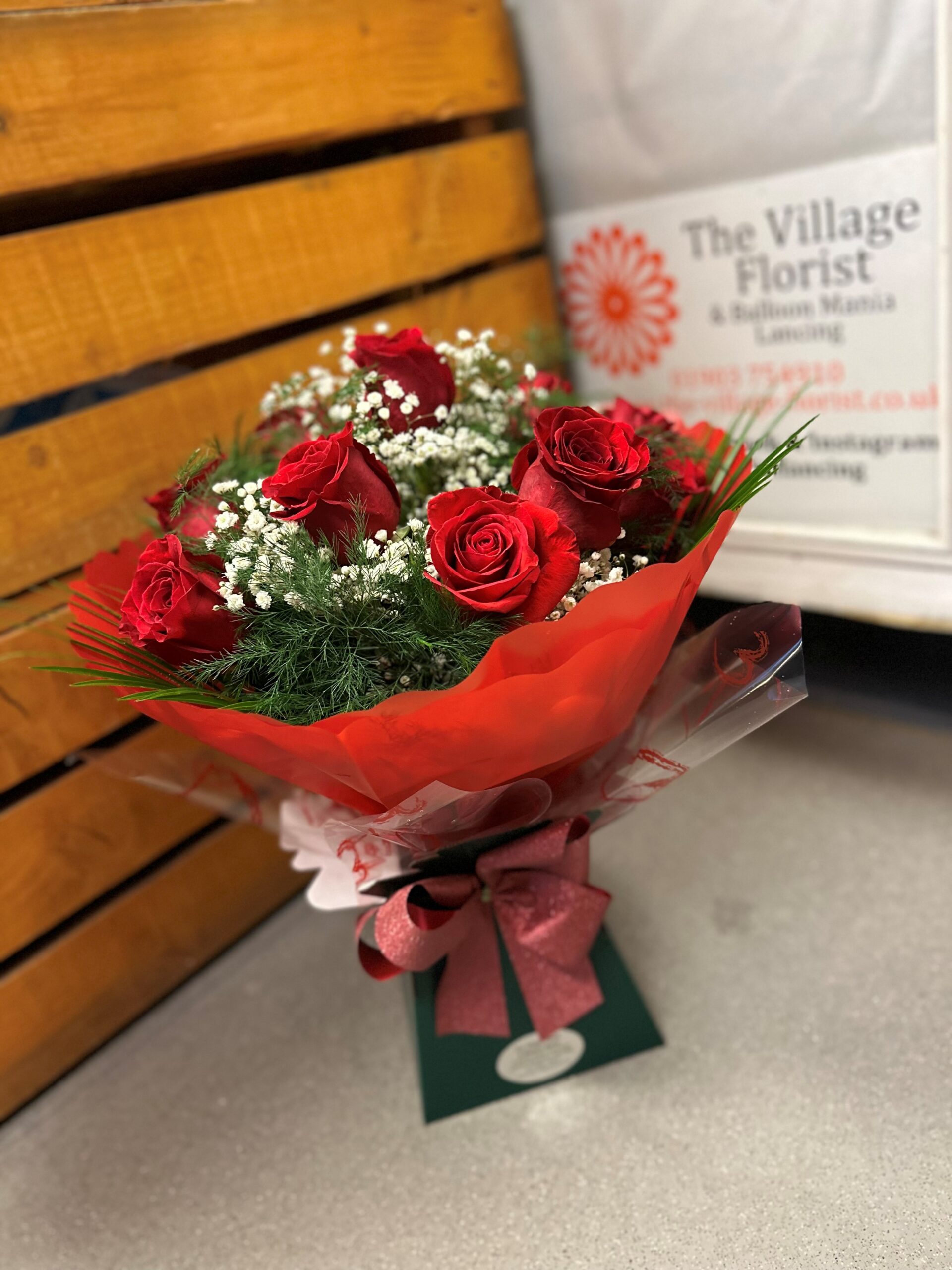 12 Red Rose Aquapack - Image 3