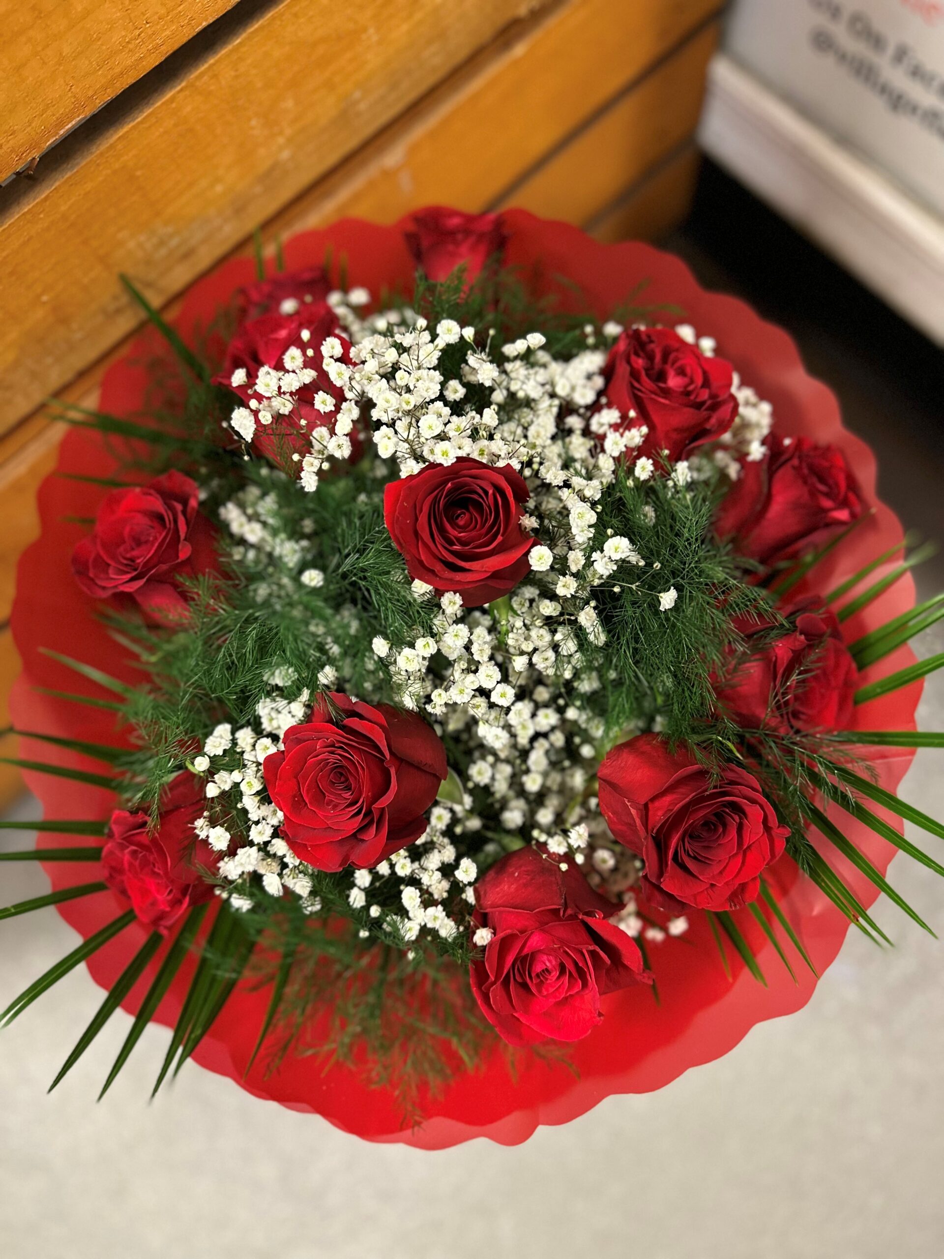 12 Red Rose Aquapack - Image 2