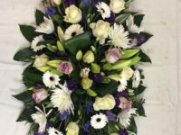 Blue, Lilac & White Casket Spray – DE31