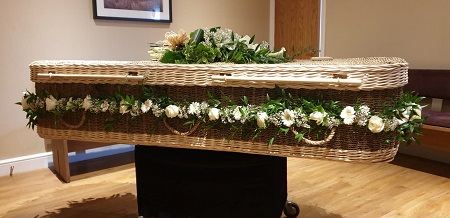 Rose & Germini Straight Garland