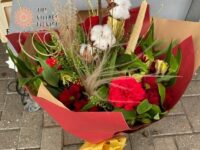 Berry Festive Handtied