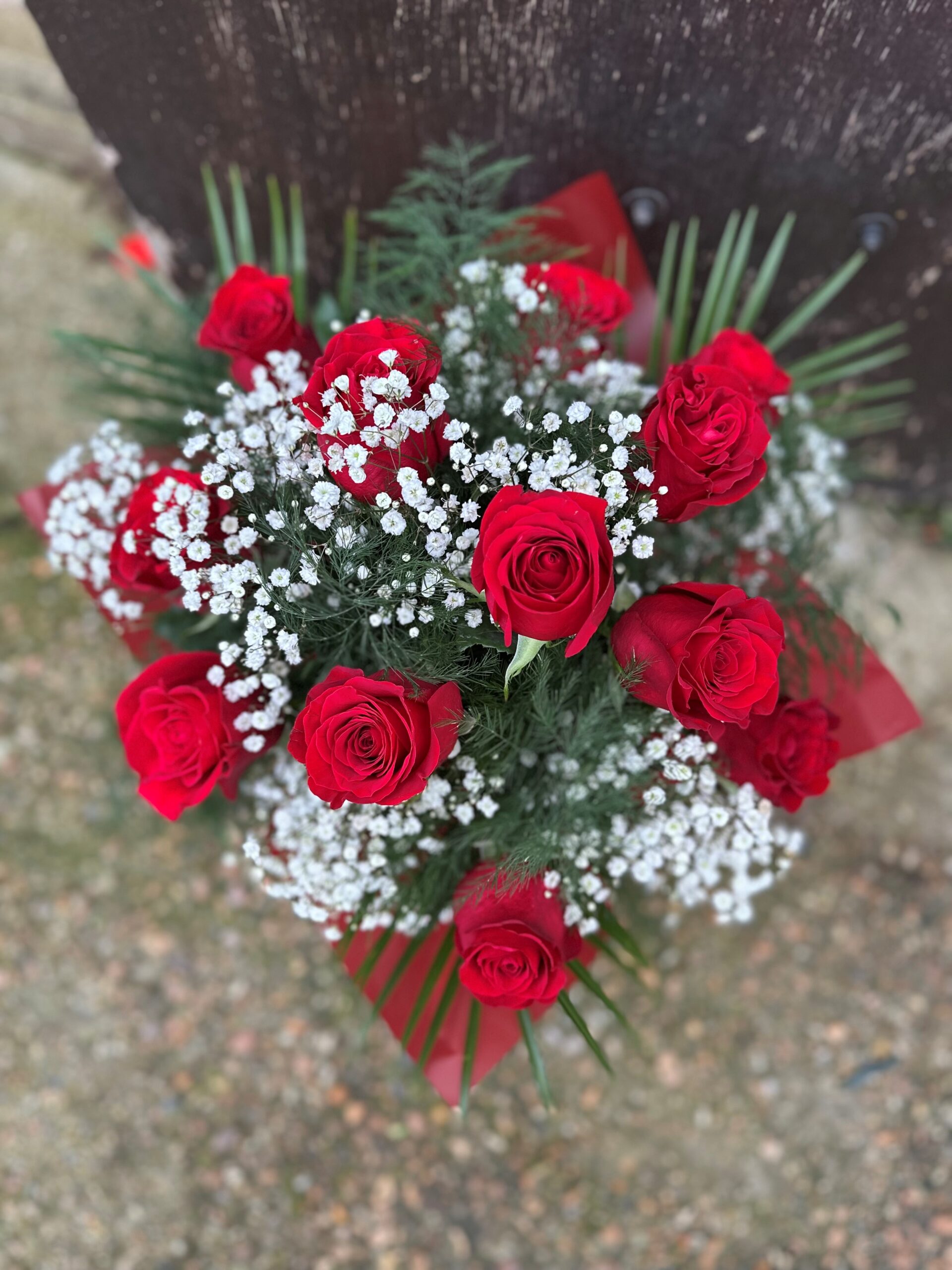 12 Red Rose Large Gift Bag - Image 3